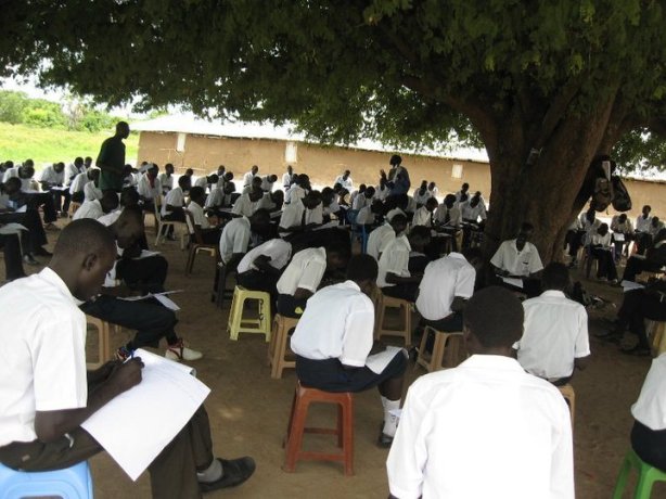 Alliance high school's Students under a tree {Chueei} during exams - August 2010
